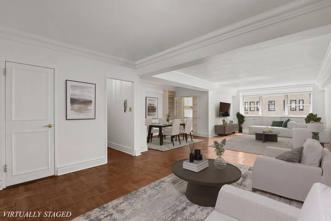 LUXURIOUS EAST FACING ONE BEDROOM CO OP PRIME UPPER EAST SIDE Welcome to sophisticated city living at this sun drenched, oversized one bedroom co op perfectly positioned between prestigious Park ...