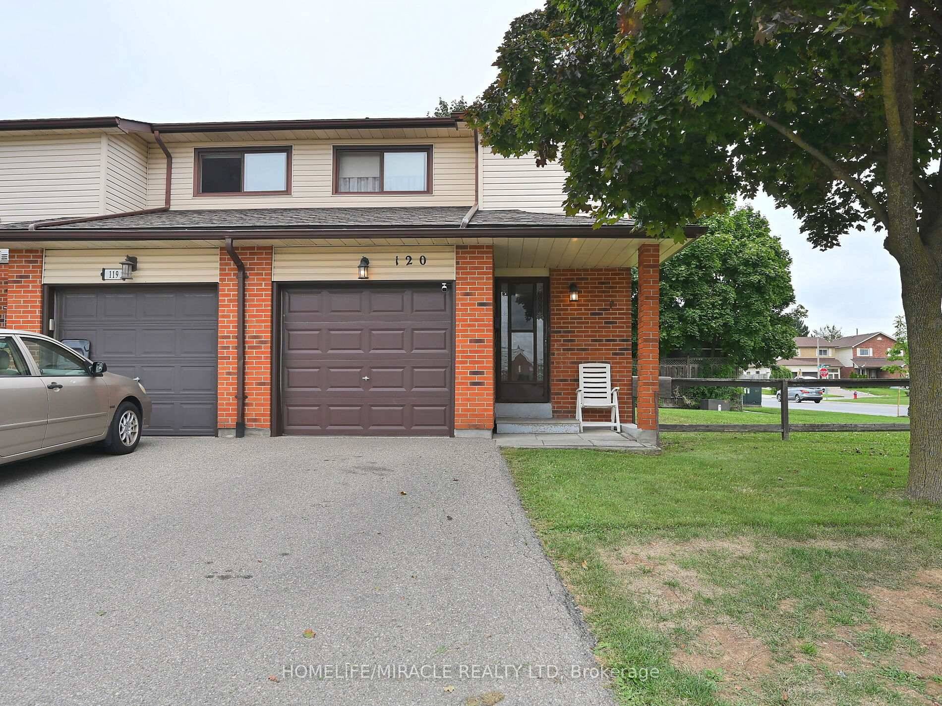 Perfect Dream Home For First Time Home Buyers In Mature Quite Complex This Large end unit and corner lot Townhouse offers complete Finished Basement and access from garage ; Living ...