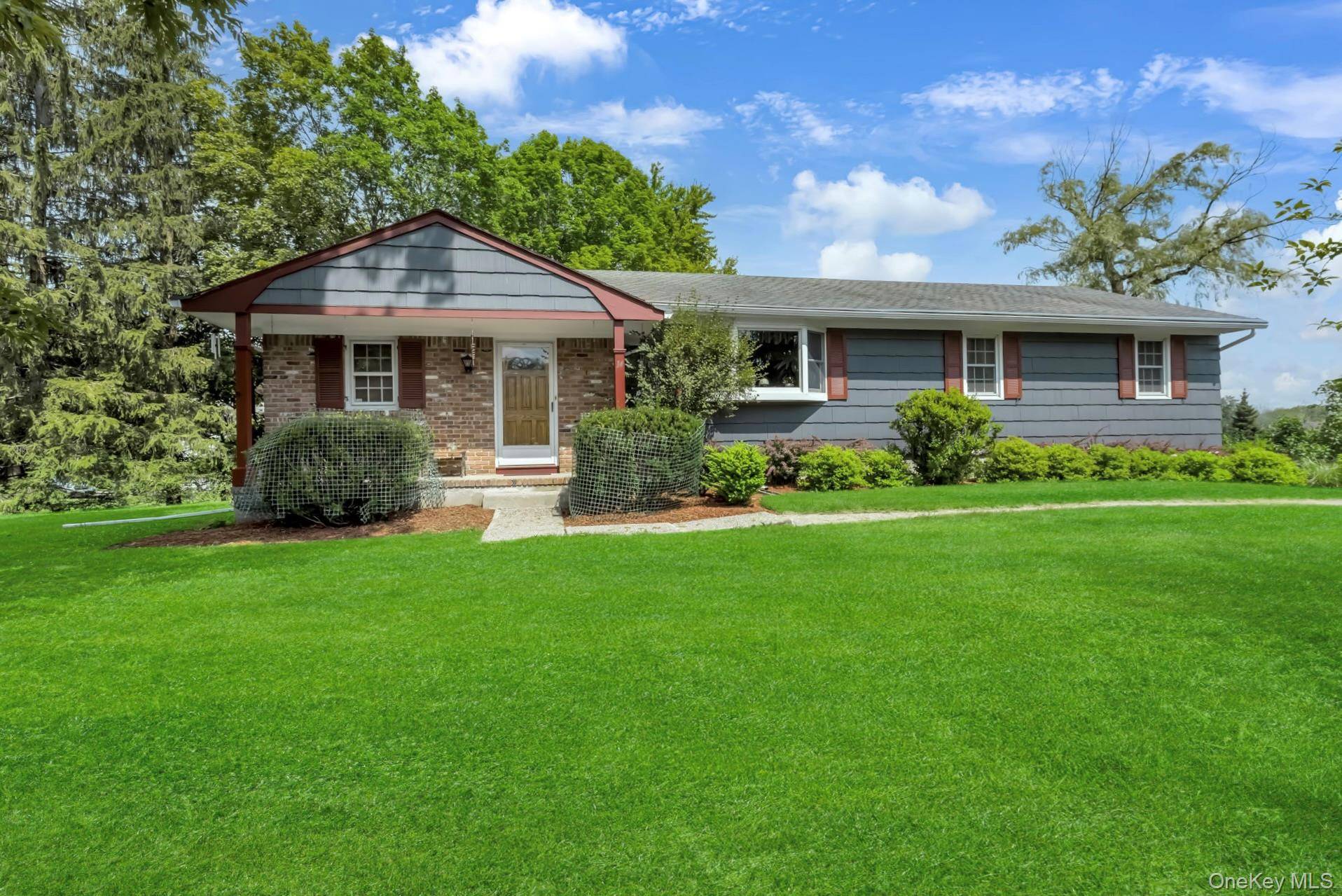 Welcome to 14 Briarwood Drive, a well maintained ranch style home in the sought after Minisink Valley School District.