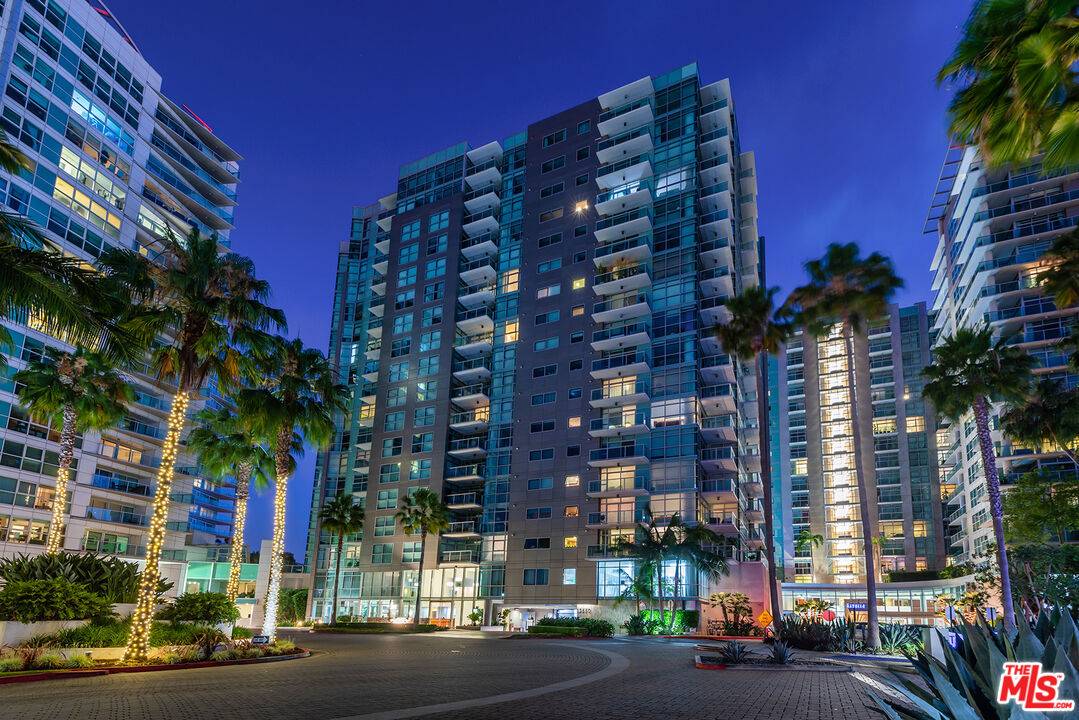 13650 Marina Pointe Dr 2BR Marina Del Rey La