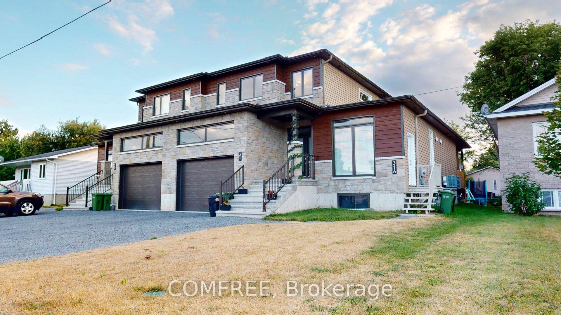 31 Marcel Street, is a semi detached home offering 2, 236 sq.