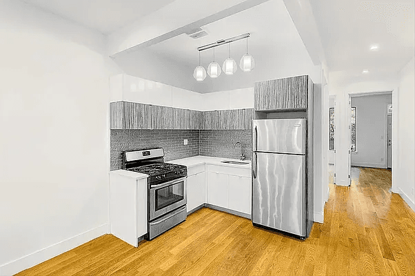 NEWLY RENOVATED SUN FILLED 4 BEDROOM Available 11 10 no EARLIER !