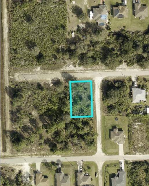 PRIME LOCATION AND PRICED TO SELL !