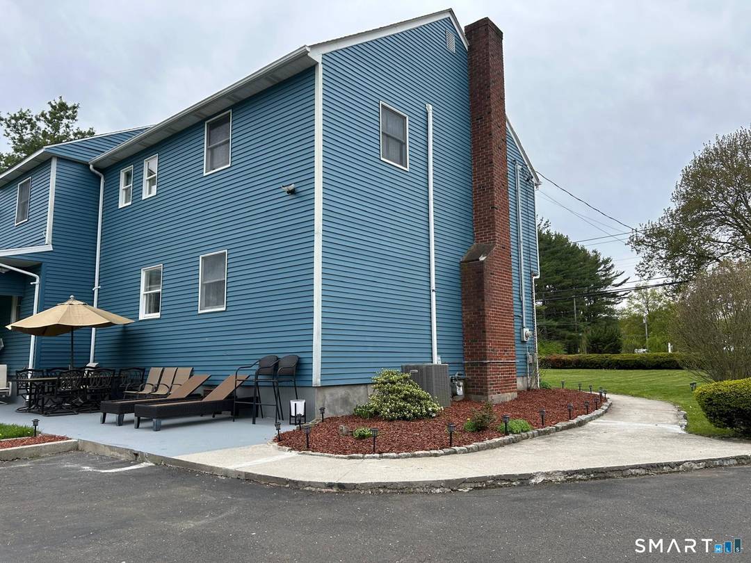 Spectacular Colonial for sale in the desirable Daniels Farms community.