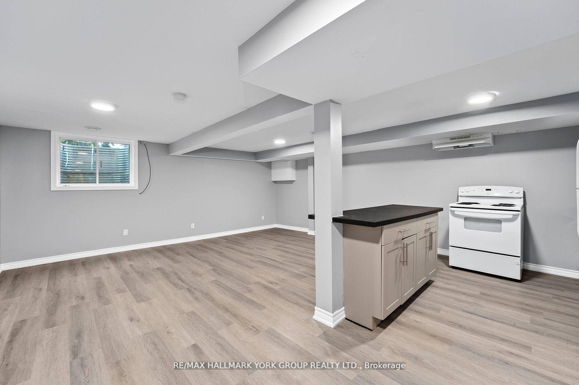Welcome To This Beautifully Renovated 3 Bedroom, 1 Bathroom Home Located In A Family Friendly Neighbourhood !