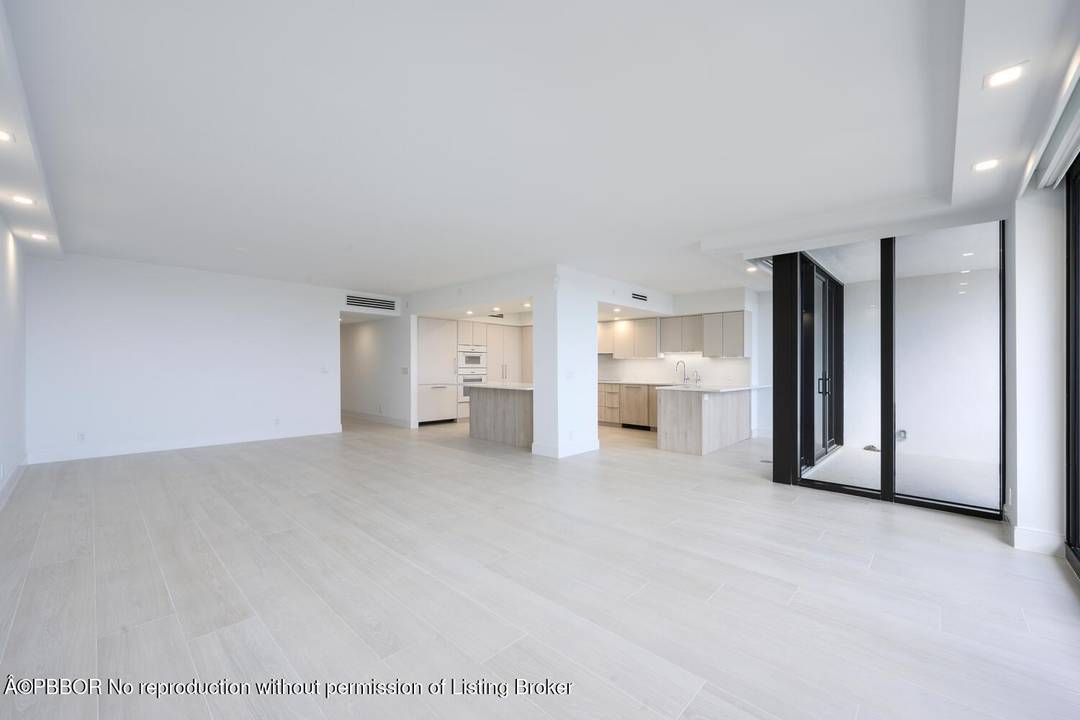 Sleek, modern and fully renovated unit.