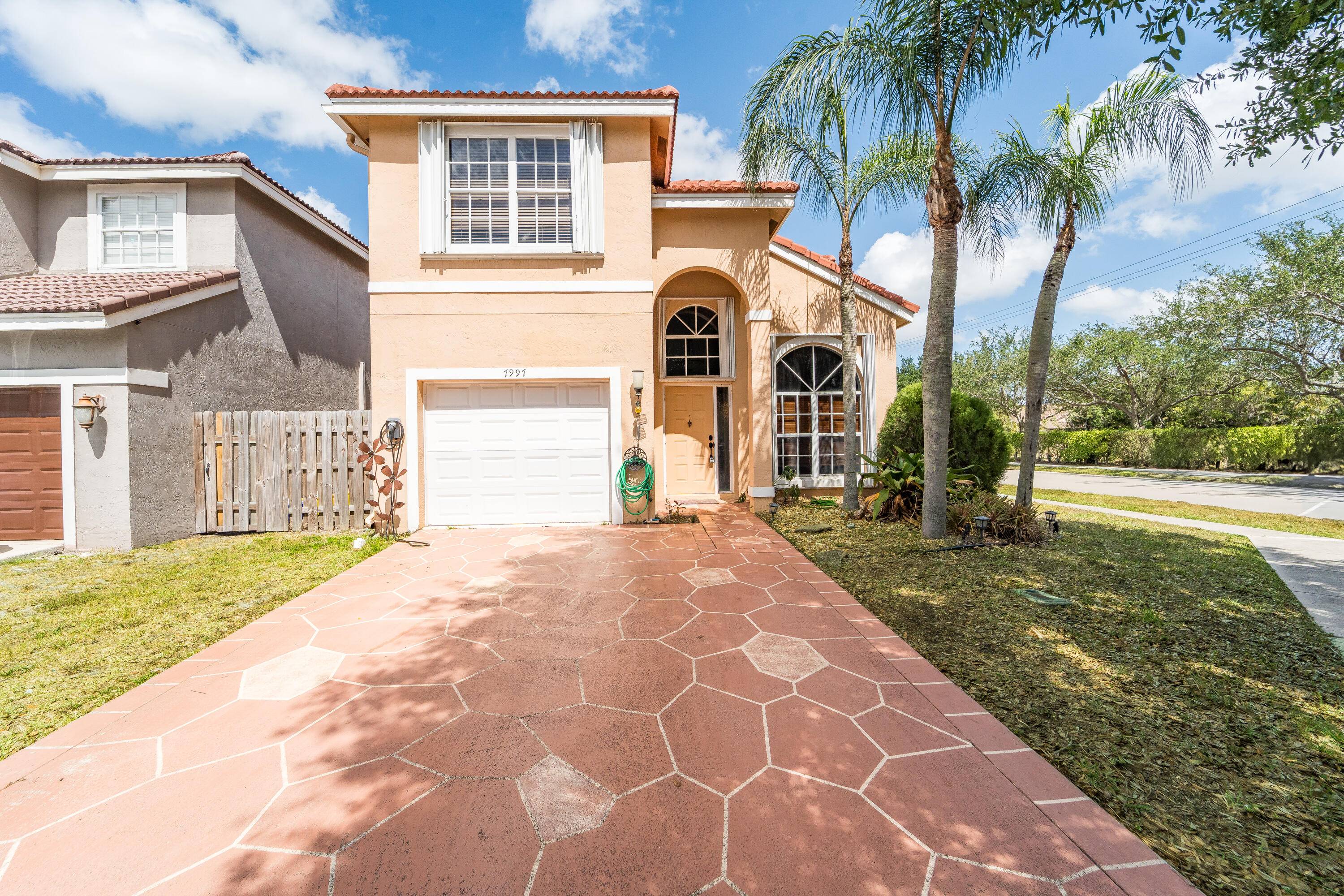 Spectacular 3 Bedroom, 2.