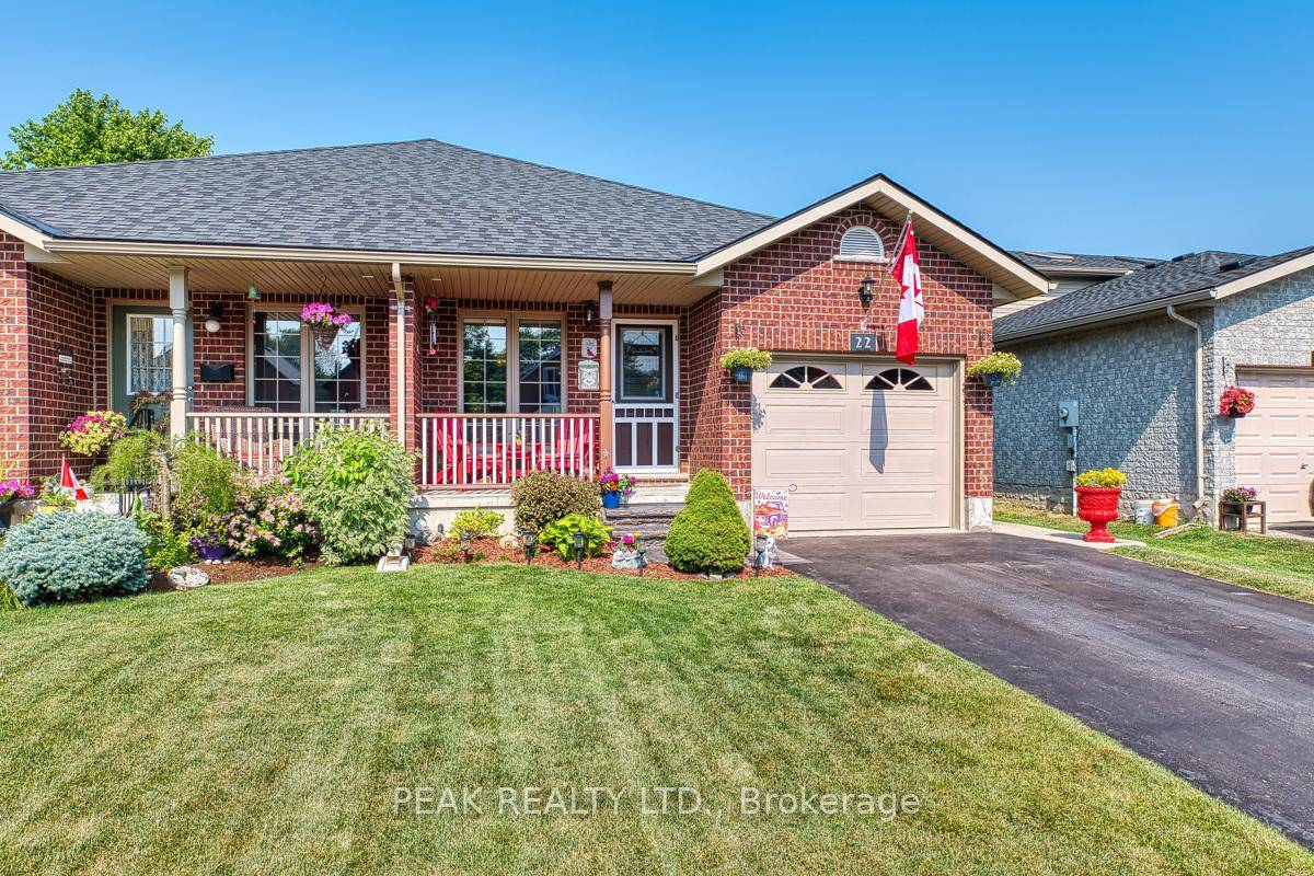 You are invited to discover the perfect blend of charm amp ; style in this immaculate 3 Bedroom Bungalow in a friendly Cul de Sac of beautiful Stratford with over ...