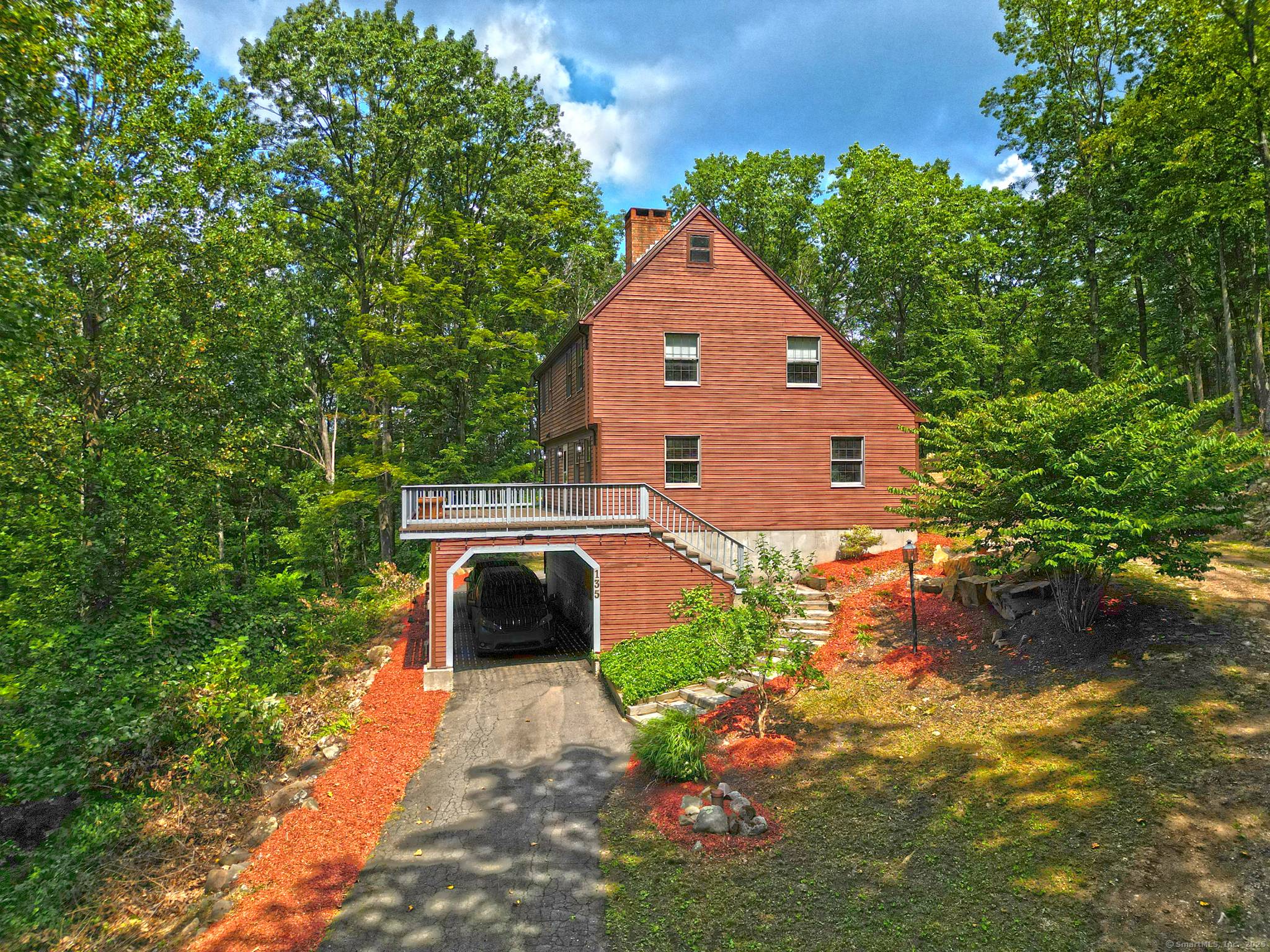 Highest and Best by 8 00pm Tuesday 8 19 25 Picture yourself living in tranquility on 3 acres of quiet woodlands in this delightful 1981 Saltbox Colonial in rural Bethany.
