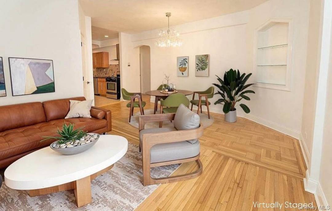 Spacious 1Bed 1Bath Condominium with Bonus Auxiliary Room in the Heart of Sunnyside.