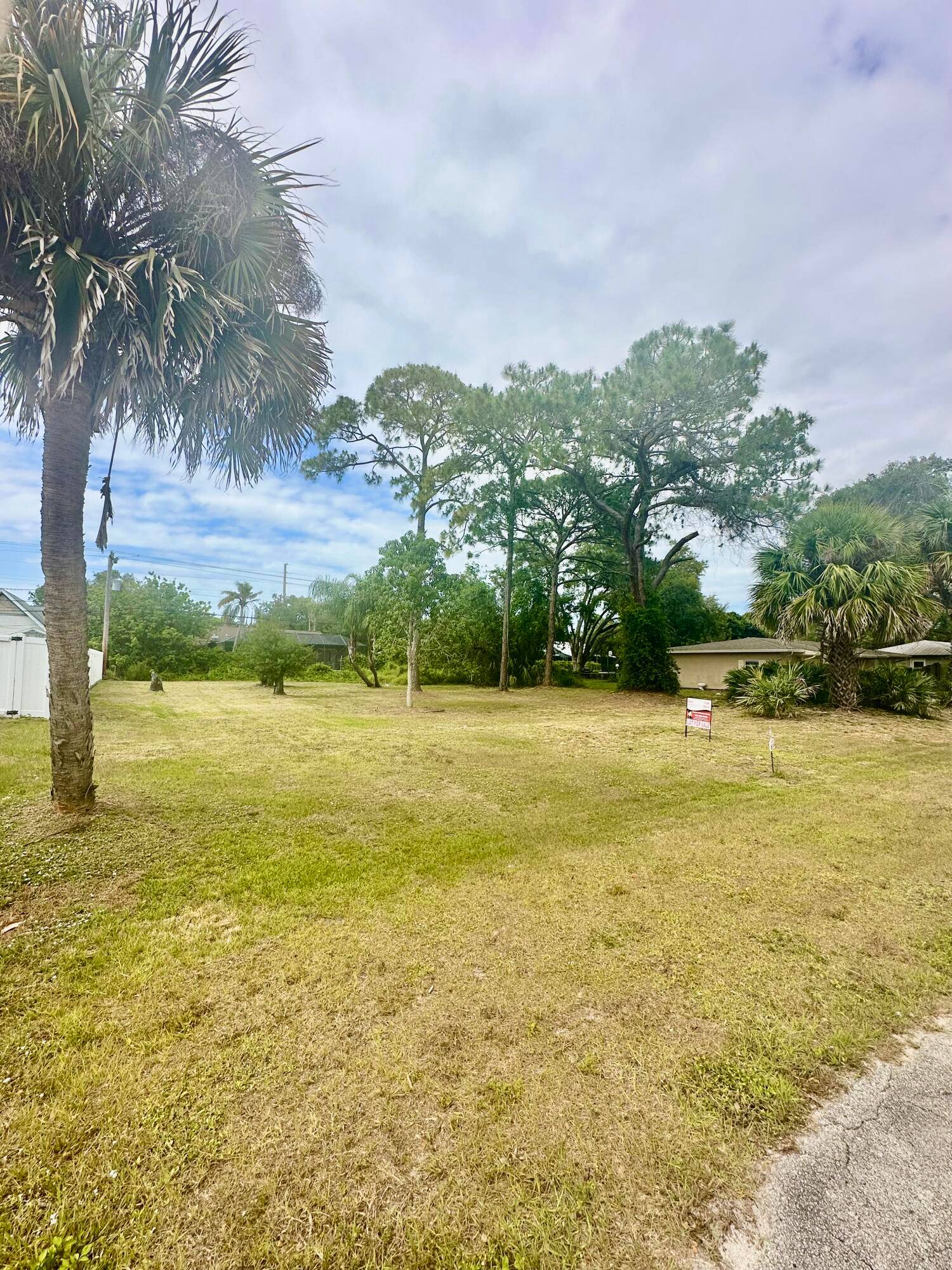 BUILD YOUR DREAM HOME AND ENJOY THIS WONDERFUL COMMUNITY AND ALL OF ITS AMENITIES !