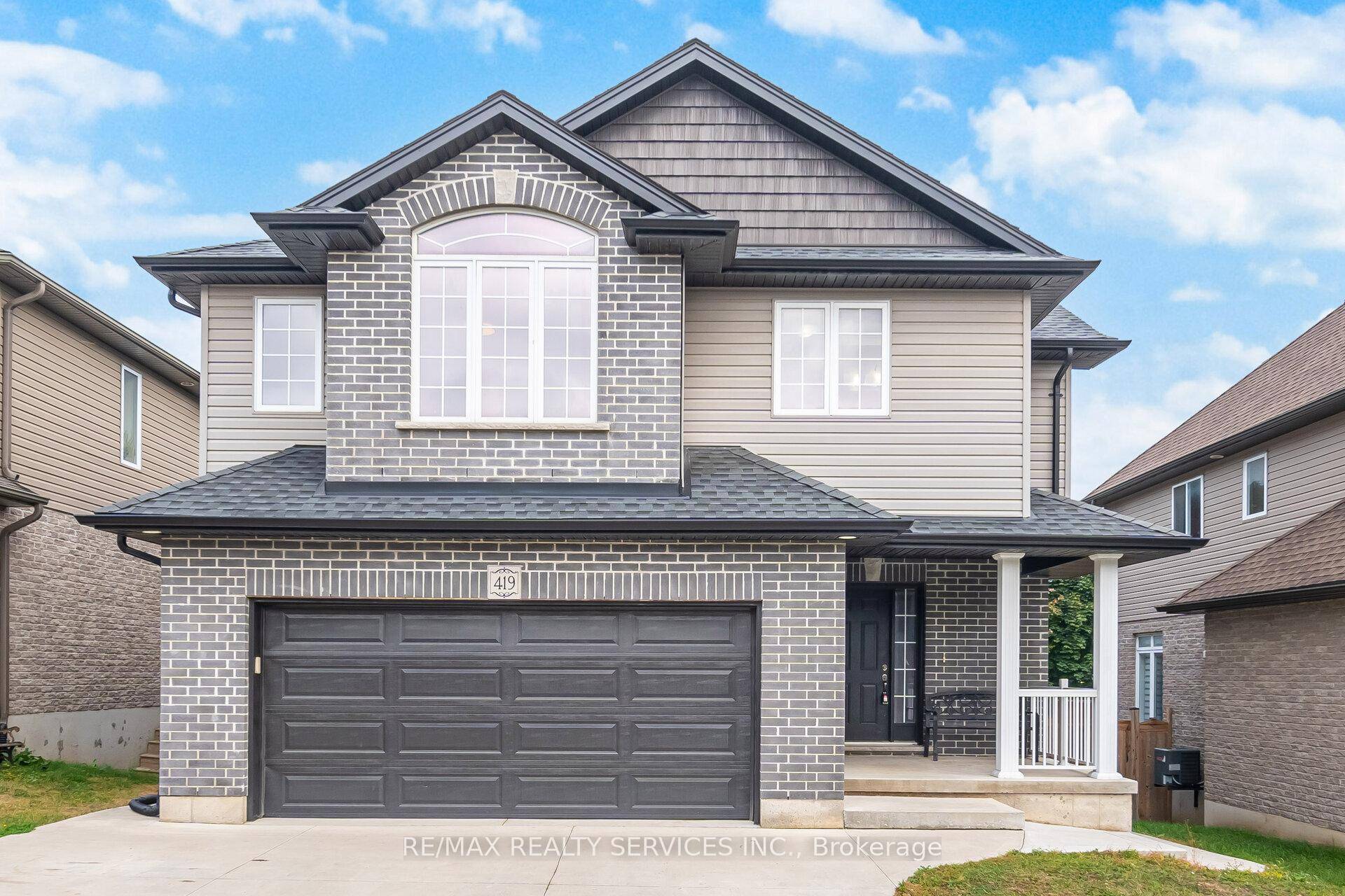 Look no further ! Beautifully maintained 4 1 bedroom, 4 bathroom home with a walk out finished rental basement in a high demand area.