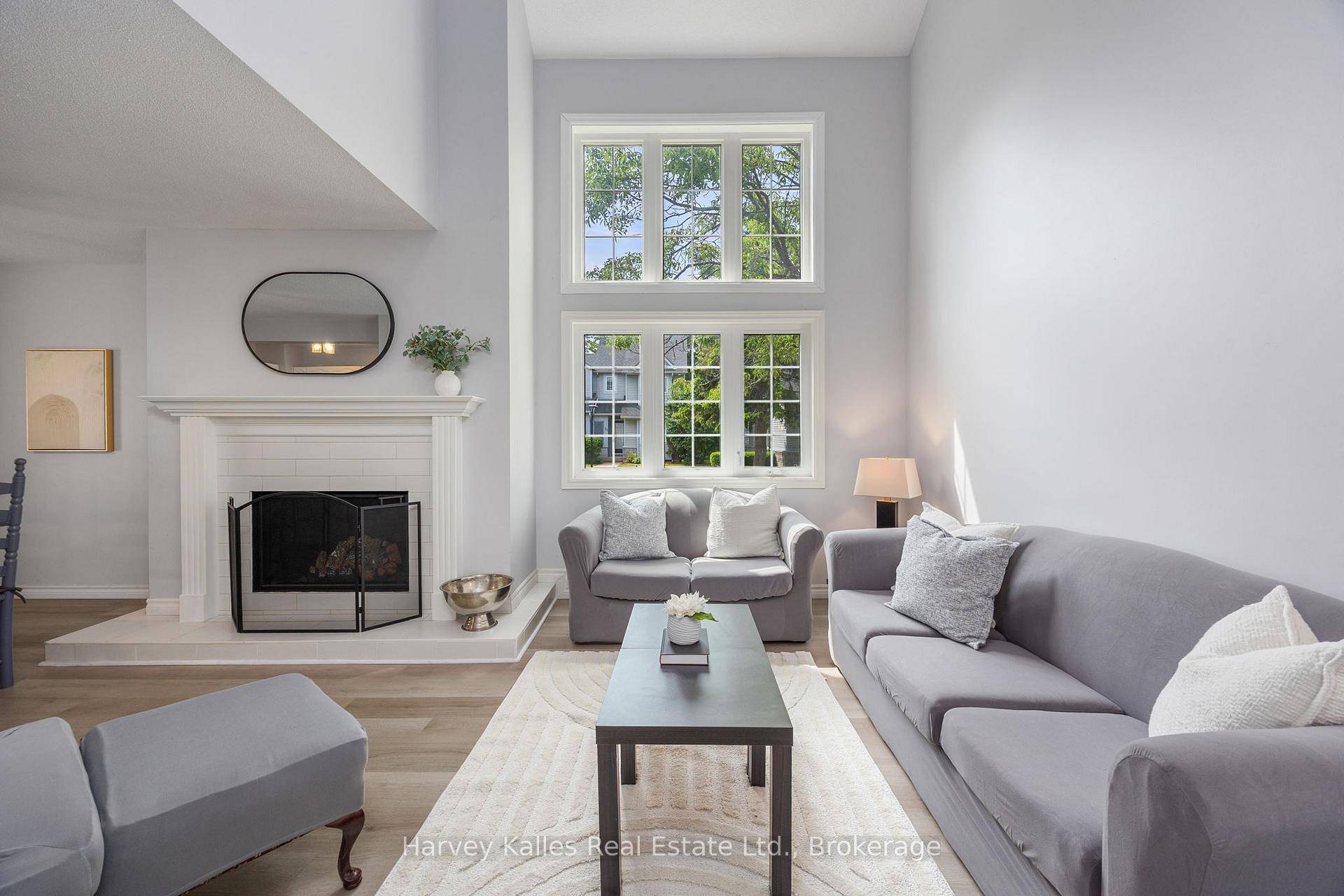 Delightful 4 Bedroom Townhome in Heritage Corners Minutes to Blue Mountains available for seasonal lease.