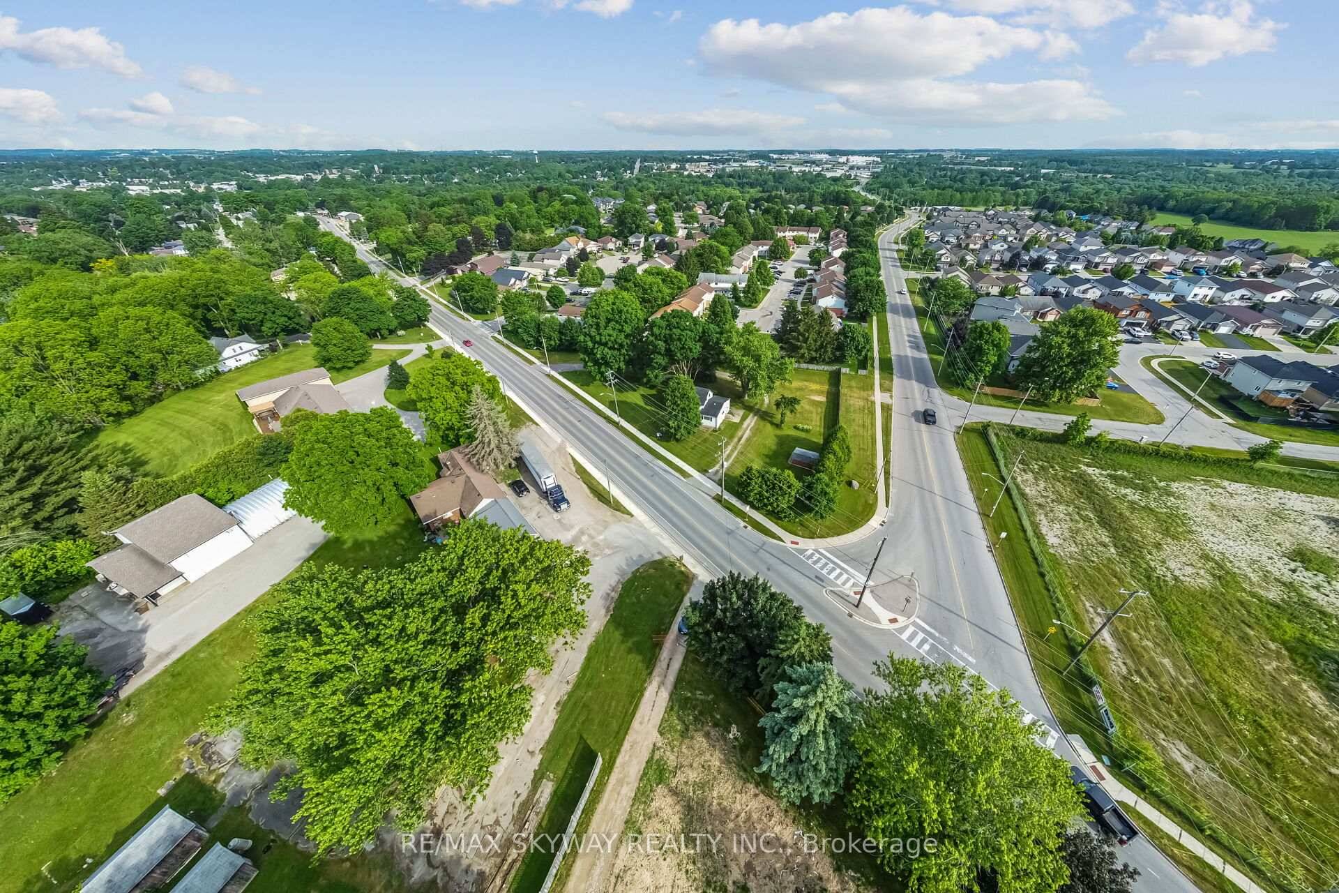 Prime Highway Commercial Opportunity !