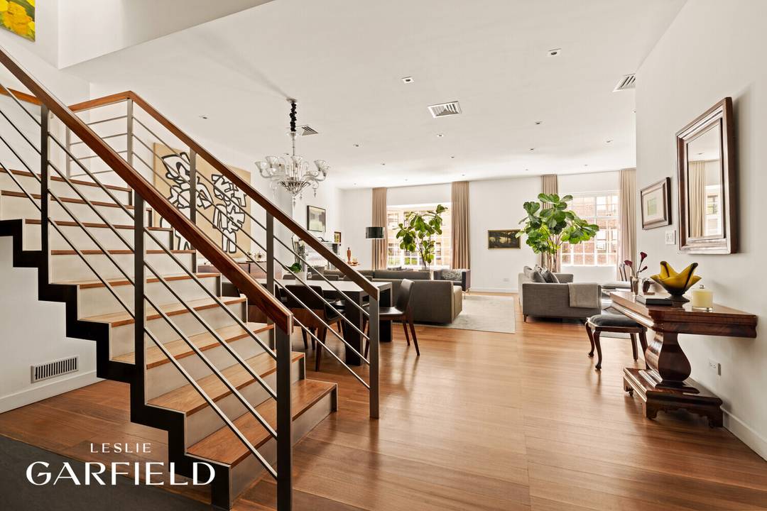 Step directly off the elevator into your private landing at your penthouse in the heart of Lenox Hill, where privacy, scale, and exceptional indoor outdoor living come together in a ...