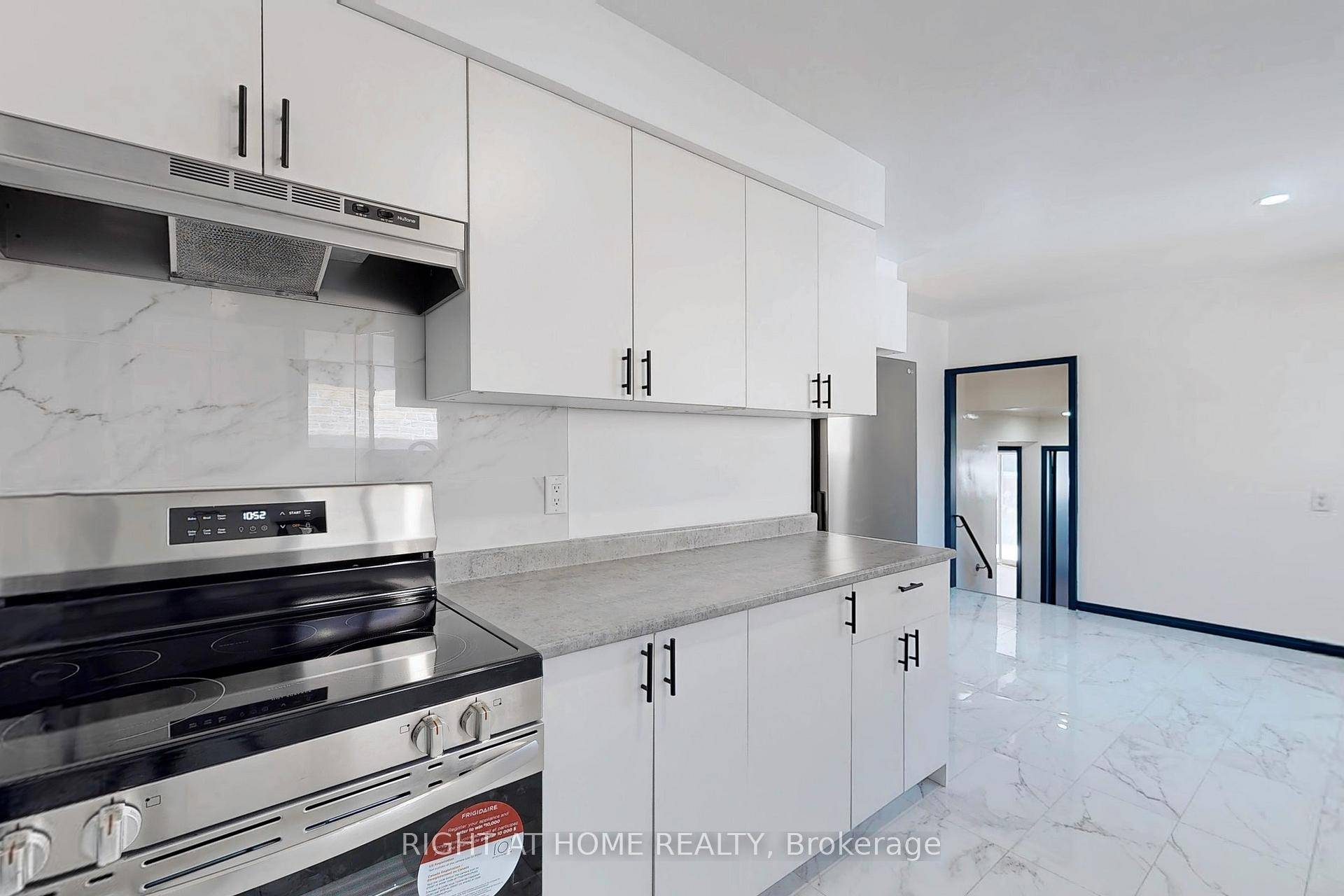 Welcome to Spacious Back Split 4, 4 2 Bedroom, Detached Home in Gorgeous Topham East York, Updated floor, Washrooms, 2 Kitchen, amp ; Full Basement, Could Be Suitable For an ...