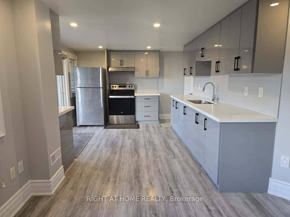 Executive Walkout Basement Apartment In The Heart Of Milton.