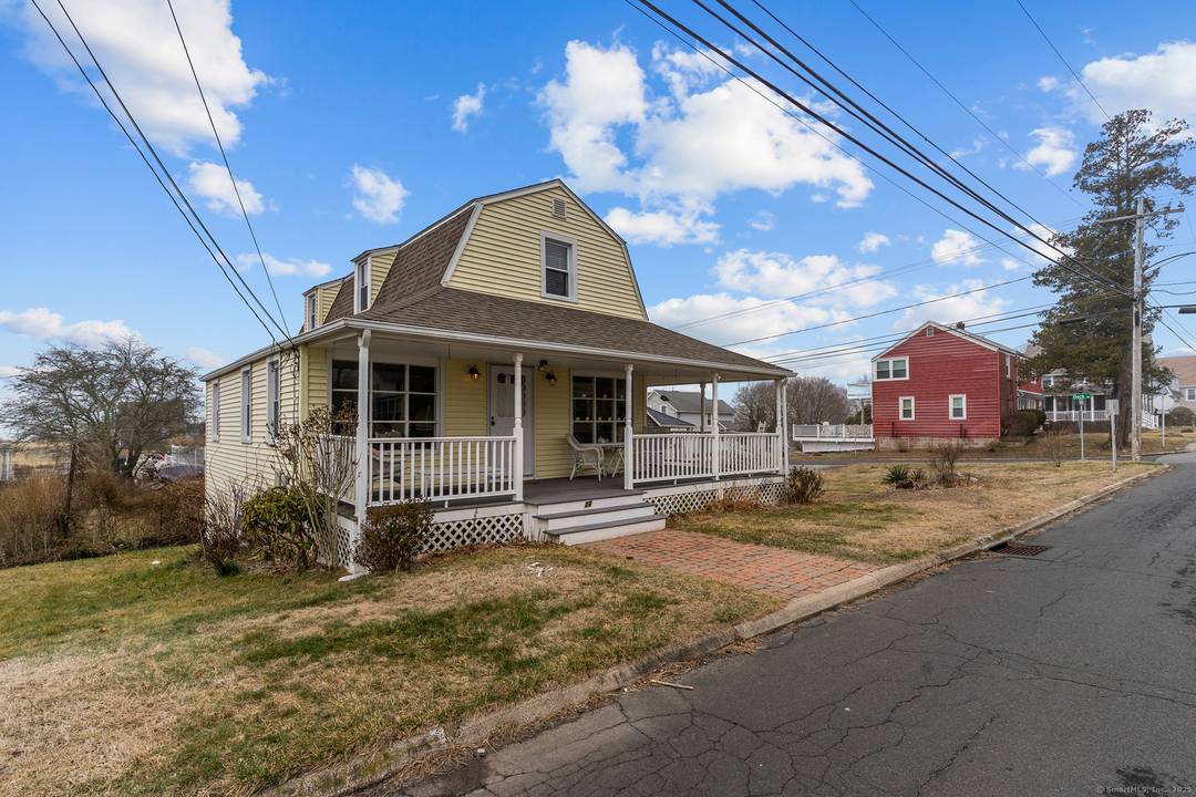 Excellent opportunity to own this charming 1920 Colonial, just a short walk from the ocean !