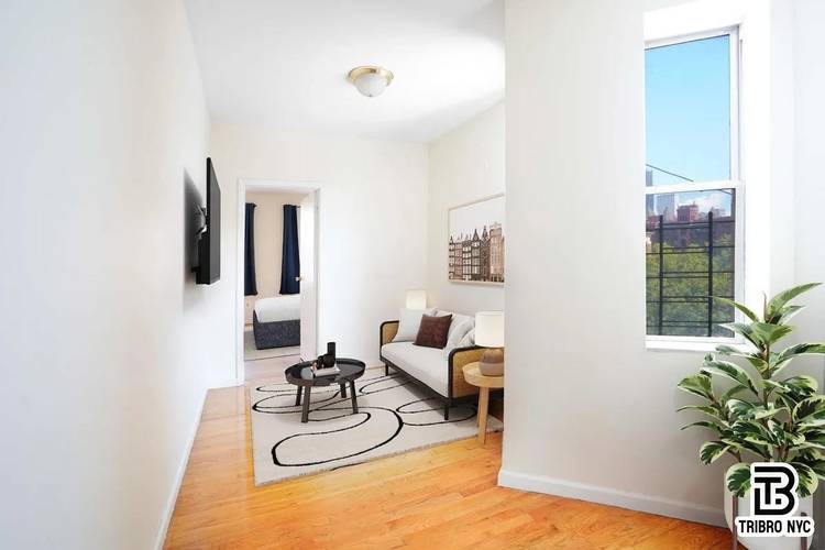 Charming 2BR in Cobble Hill Steps from Pier 6 amp ; the NYC Ferry !