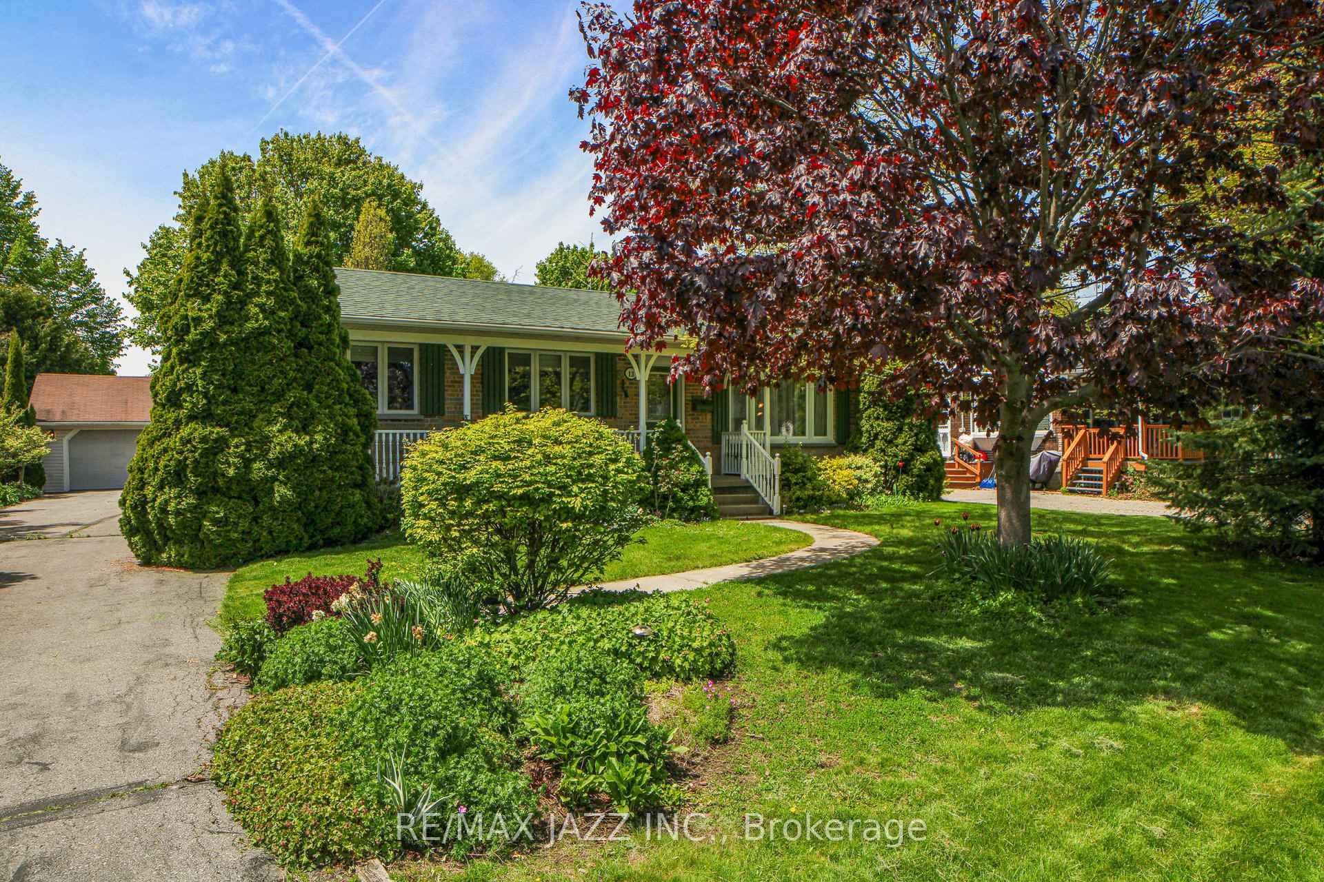 Charming ranch style bungalow in Cobourg's desirable southeast end, just a short three minute walk to the Lake Ontario shoreline.
