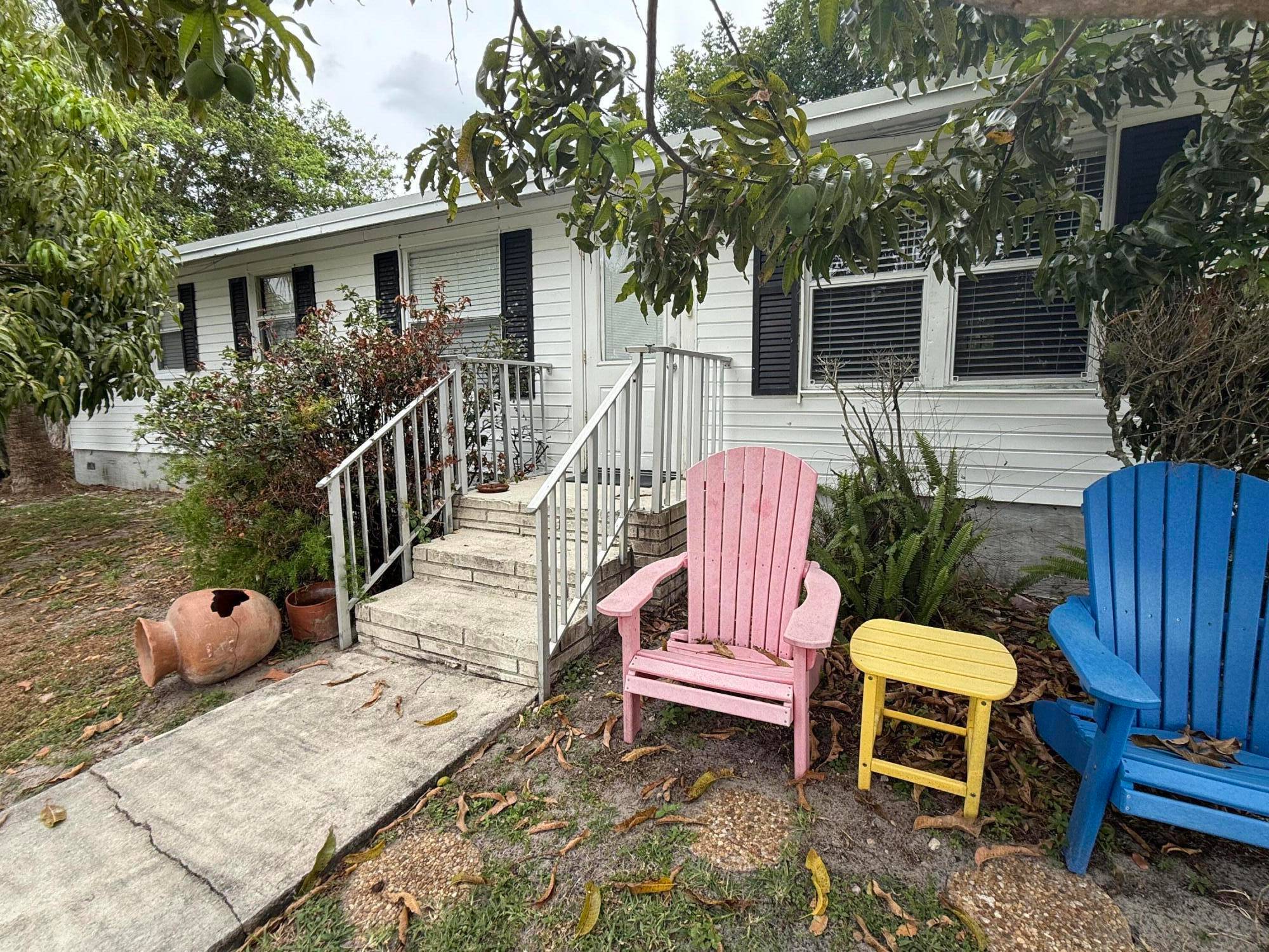 Upgraded 3 bedroom, 3 bath manufactured home, fully rehab in 2017.