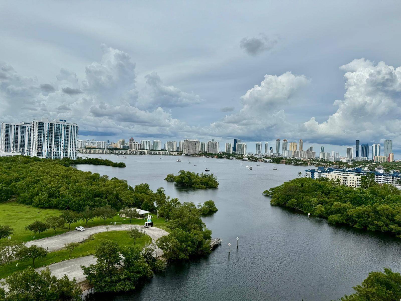 Stunning 1 bedroom, 2 bathroom unit with a versatile den space, featuring breathtaking water views.