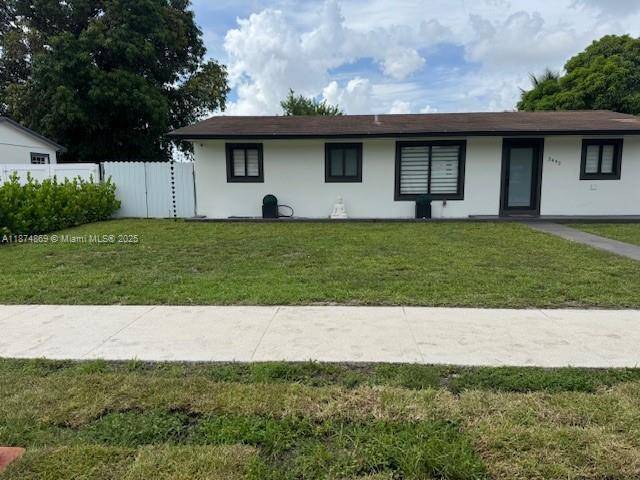 Beautiful 3 1 single family home completely remodeled from top to bottom with 21x21 tile floors.