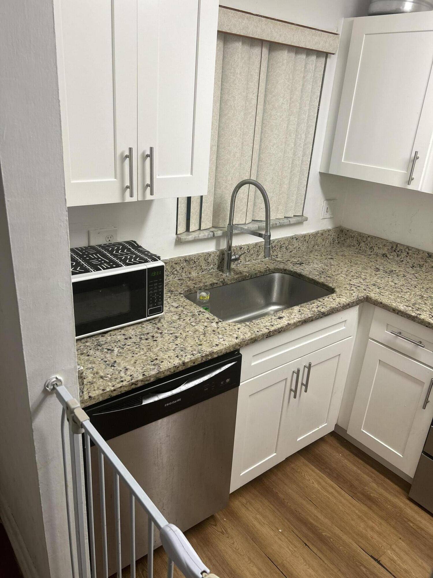 This Freshly Painted spacious End Unit 2 2 condo features Newly remodeled bathrooms, Glass Shower Doors new Vanities Fixtures, Remodeled Kitchen Stainless Steel appliances, New 2022 AC Unit with both ...