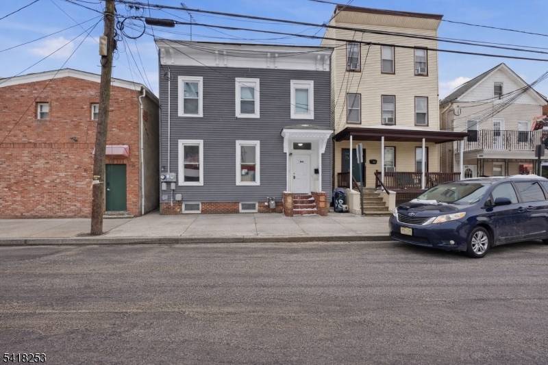 Fully Renovated 2025 Move In Ready Prime Elizabeth Location Welcome to 206 Clark Place, a beautifully renovated home offering 4 spacious bedrooms and generously sized bathrooms, thoughtfully designed for modern ...