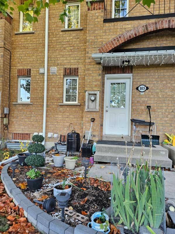 Welcome to this beautifully maintained rental townhome 3 bedrooms, 3 washrooms with 1 car garage and extra parking in driveway, and two convenient separate entrances exits !