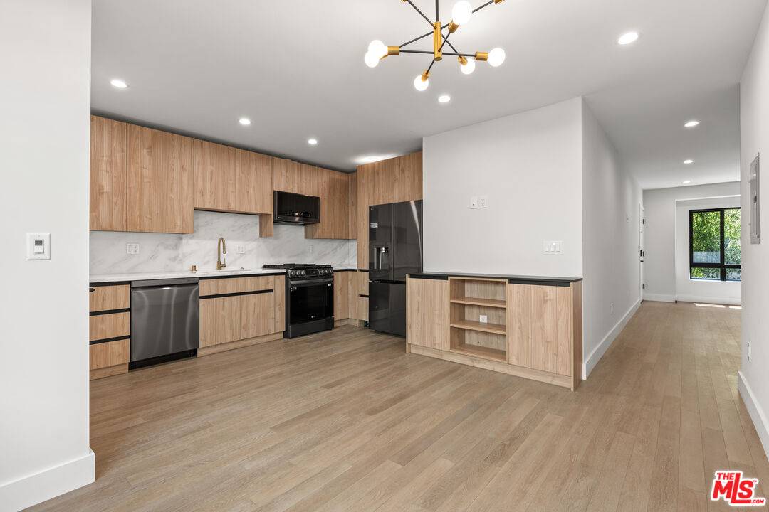 1444 S Crescent Heights Blvd 3BR Beverlywood La