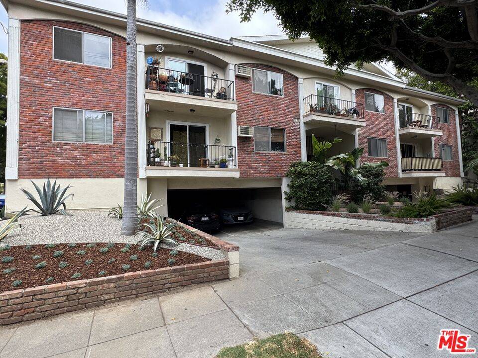 2803   Arizona Ave 3BR Santa Monica La
