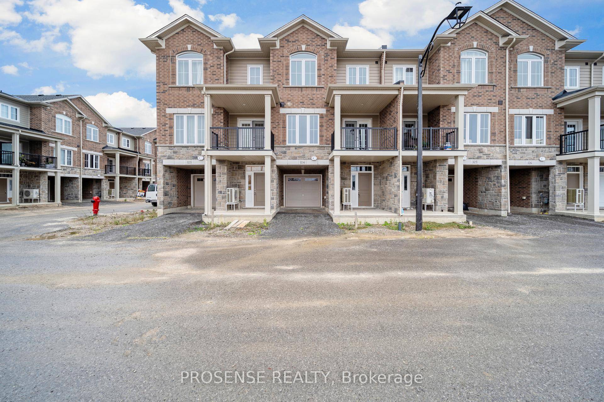 This brand new, modern three story townhouse is the perfect home for families, professionals, or investors.