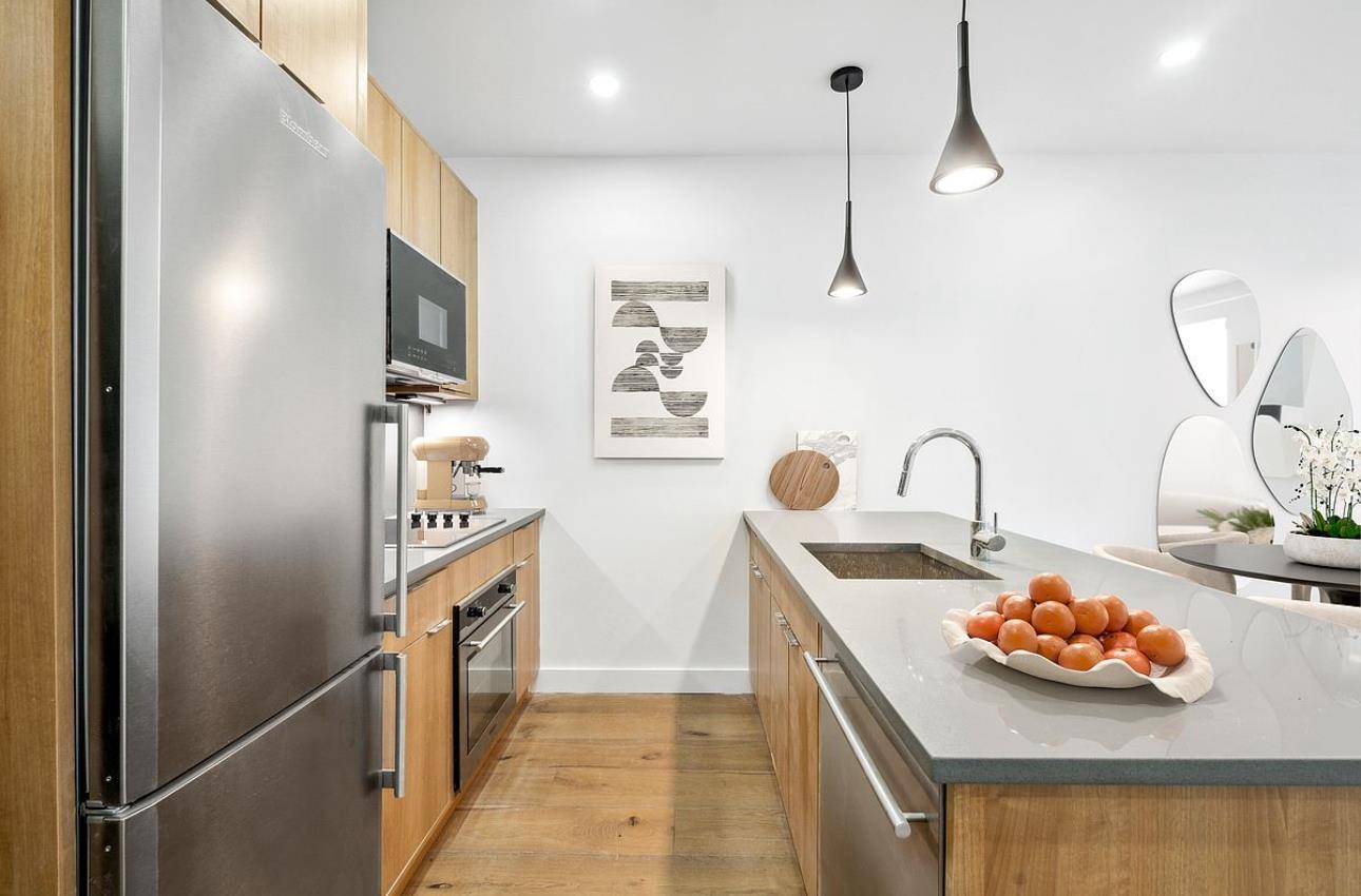 913 Union Street is a collection of four brand new, fully renovated luxury rentals in the sought after Park Slope Historic District.