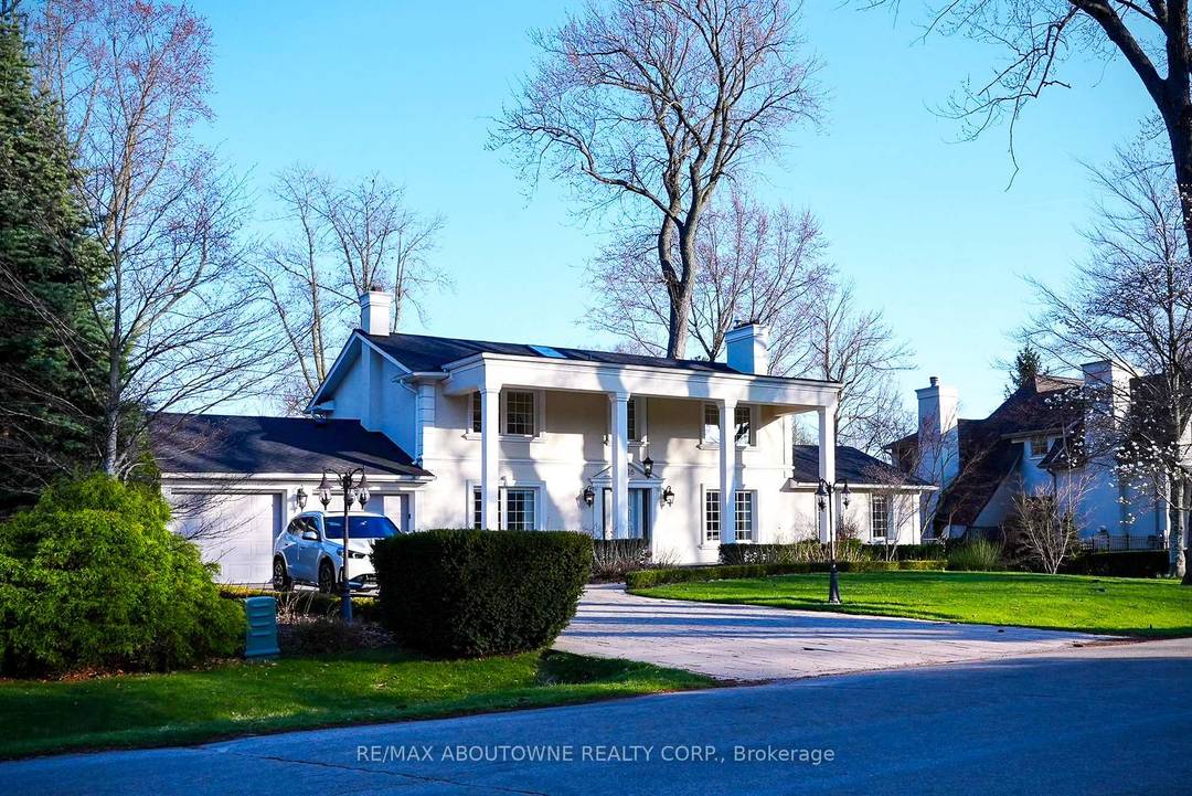 Set on a premium 102 x 154 ft lot just steps from Gairloch Gardens and Lake Ontario, this elegant Colonial residence at 1316 Cambridge Dr offers over 5, 000 sq.