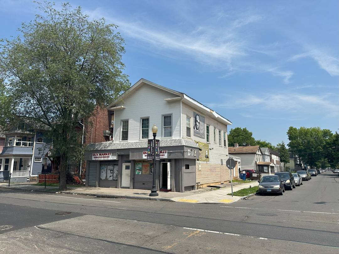 THIS LISTING IS PART OF A PORTFOLIO FOR SALE Prime MixedUse Opportunity at 1361 Chapel Street Active Commercial Corner in the Heart of Chapel Street Historic District !