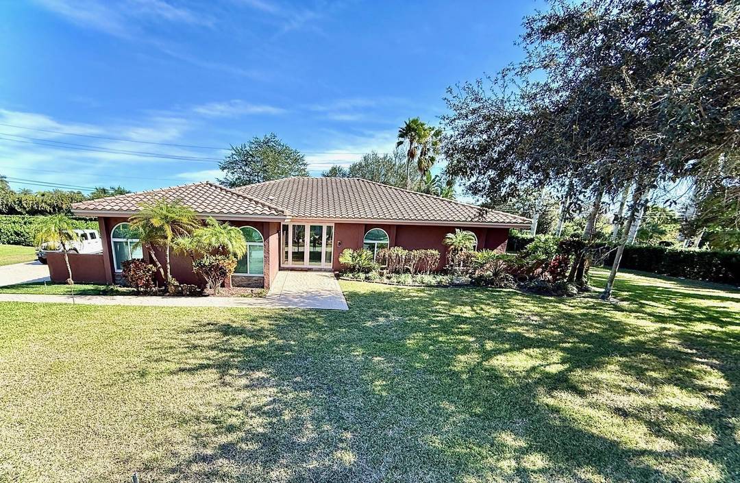 Nestled within a picturesque, oak lined community of custom built homes, this spacious 4 bed, 3.