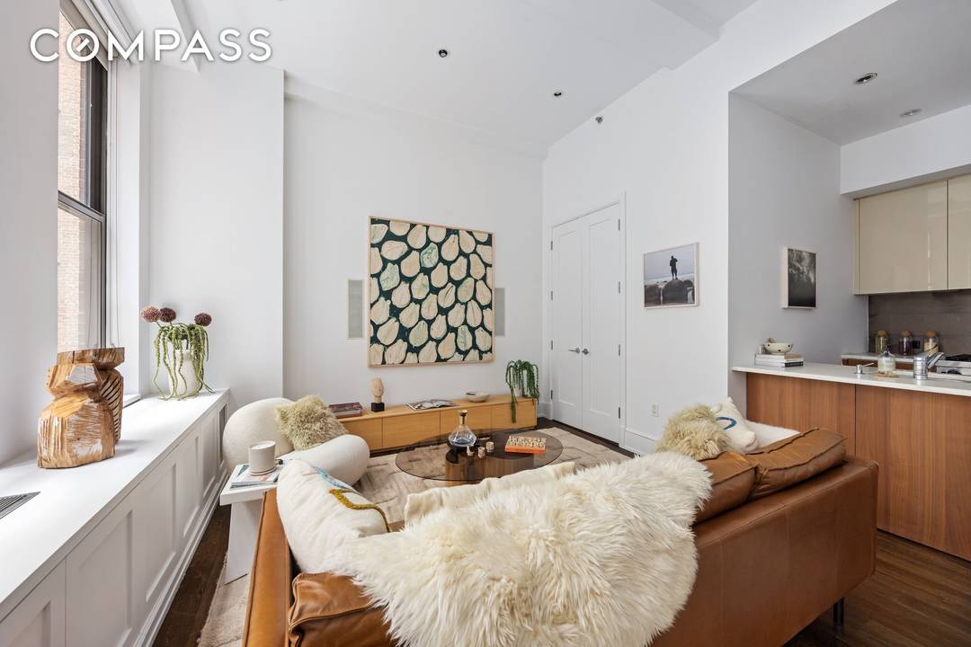 Expansive 1 Bed, 1. 5 Bathroom luxury condominium in prime Flatiron.