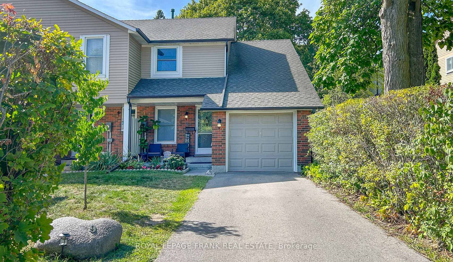 OPEN HOUSE Sat Sun 2 4pm.