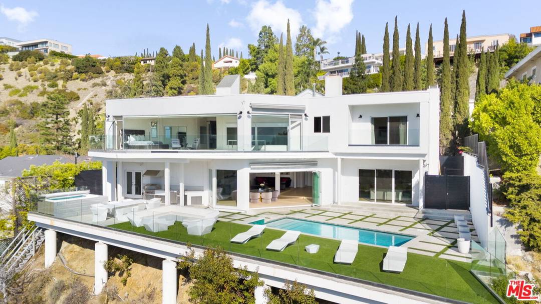 7868   Electra Dr 4BR Hollywood Hills East La