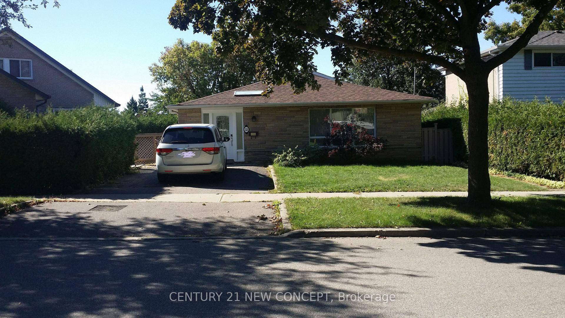 Many Renovated Unit, Convenient Location, Walk To Don Mills Station And Fairview Mall, Sheppard Ave, Dallington Park Next To The Home.