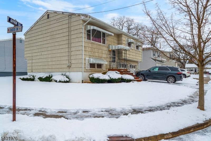 Attention buyers looking for a great opportunity in a highly desirable spot.