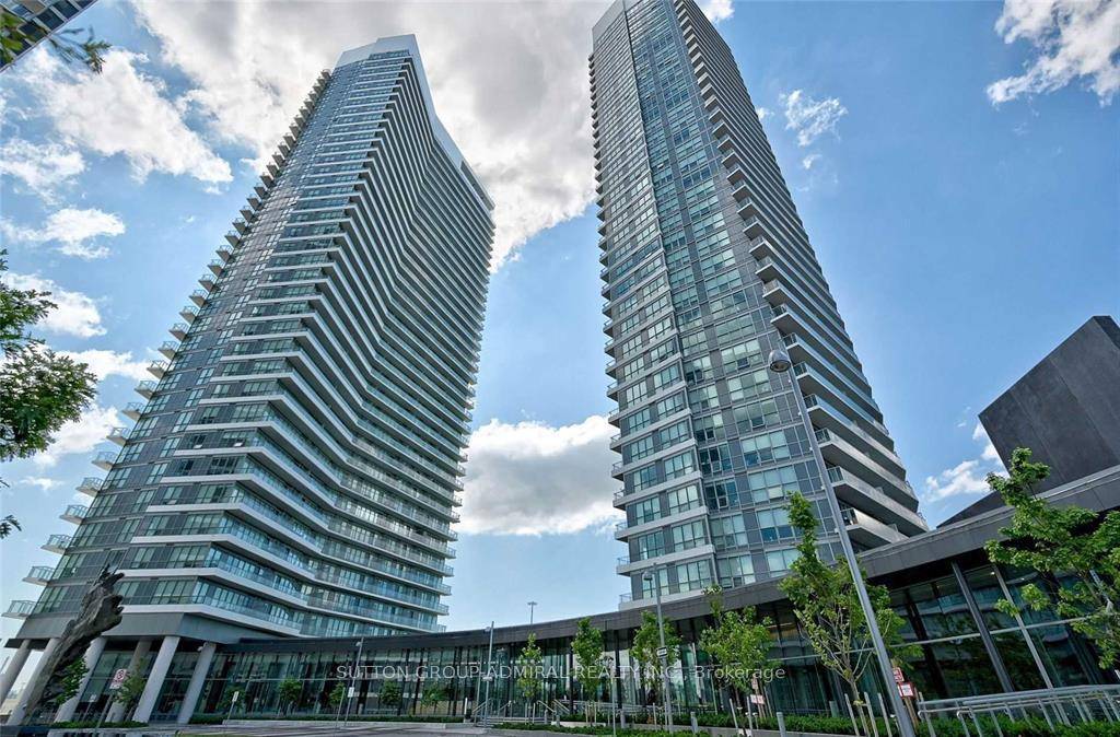 Beautiful Sun Filled One Bedroom Plus Flex Space In Prestigious Bayview Village.