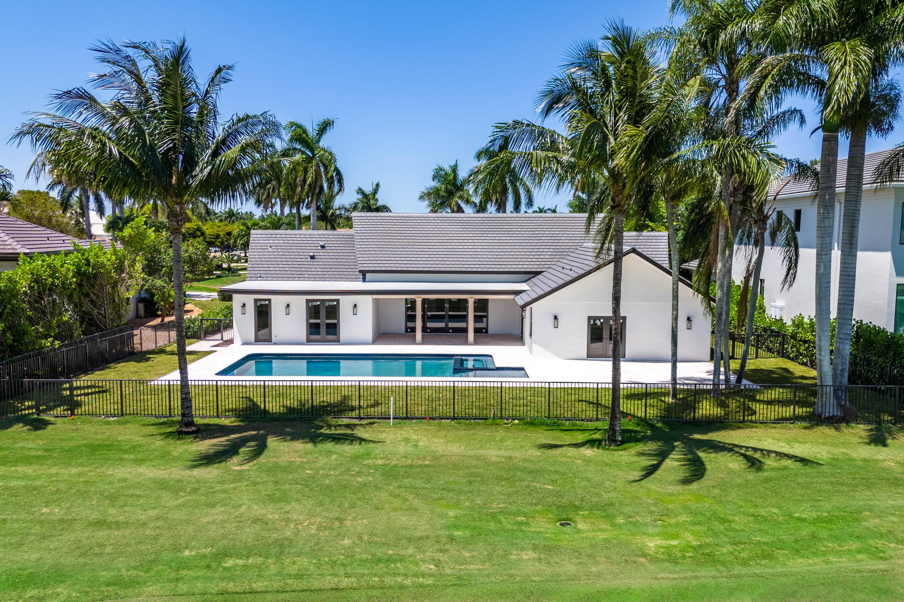 ATTENTION BUYERS INVESTORS LOCATED IN THE AWARD WINNING RENOWNED ST.