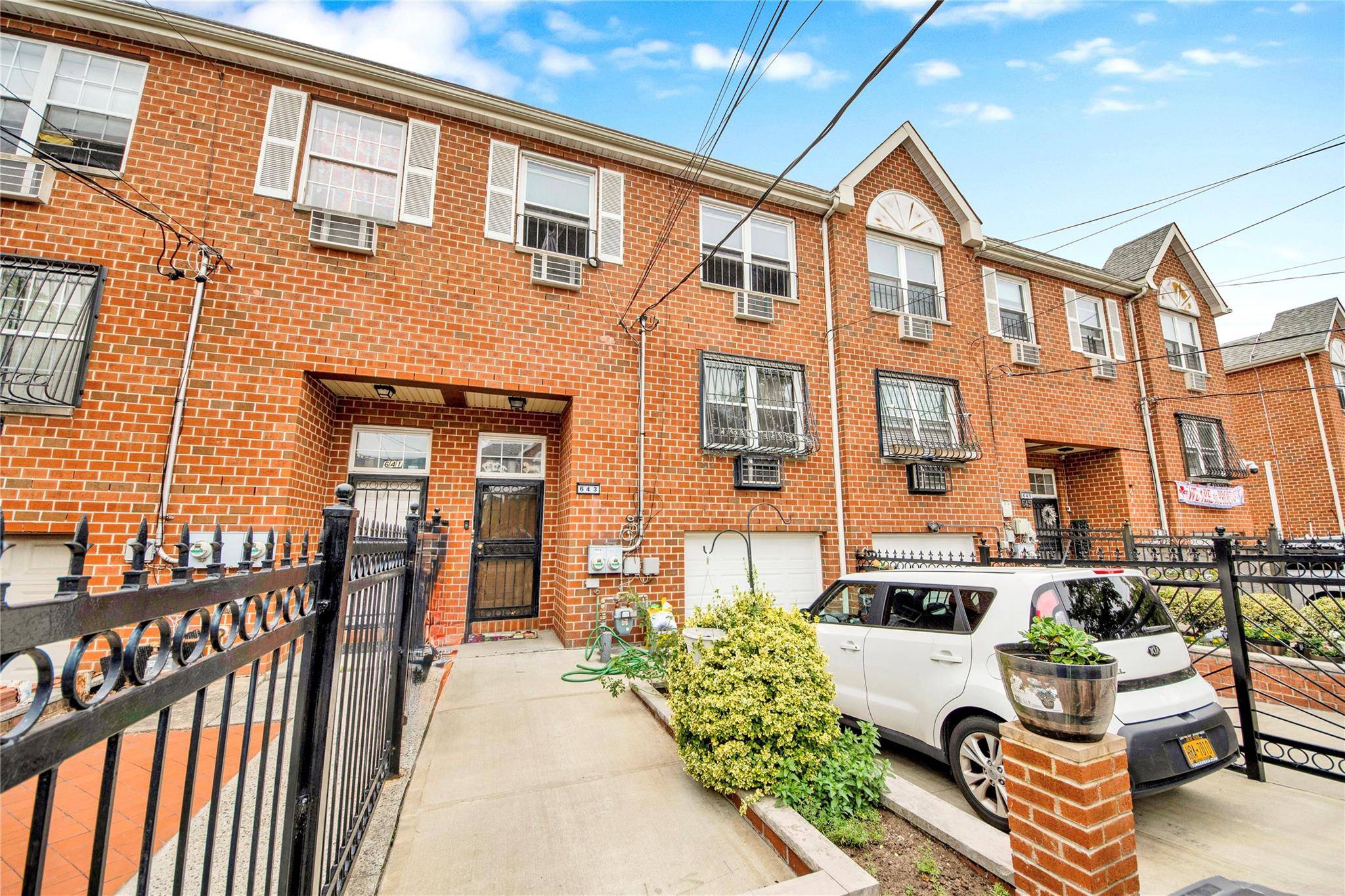 Welcome Home to the Heart of Soundview and Bruckner !