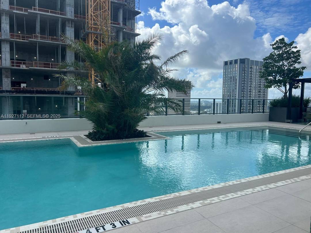 Situated on the 25th floor, this brand new furnished residence at The Crosby Miami Worldcenter features a bright open layout with floor to ceiling windows, contemporary finishes, custom furnishings, and ...