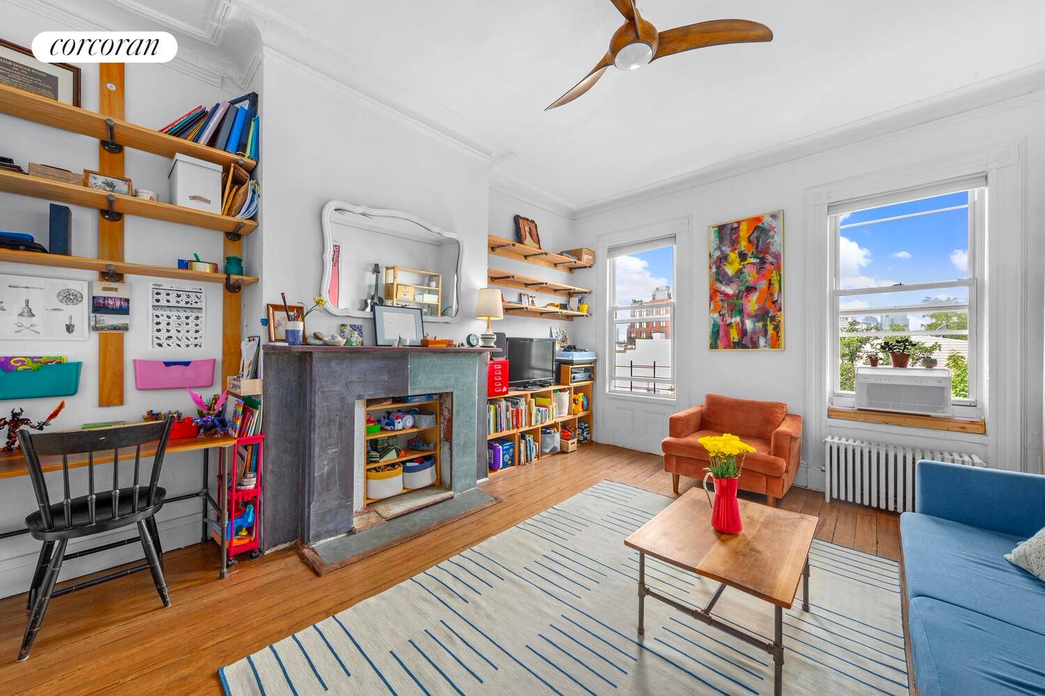 Welcome to 100 Newel Street, Apt 4R !