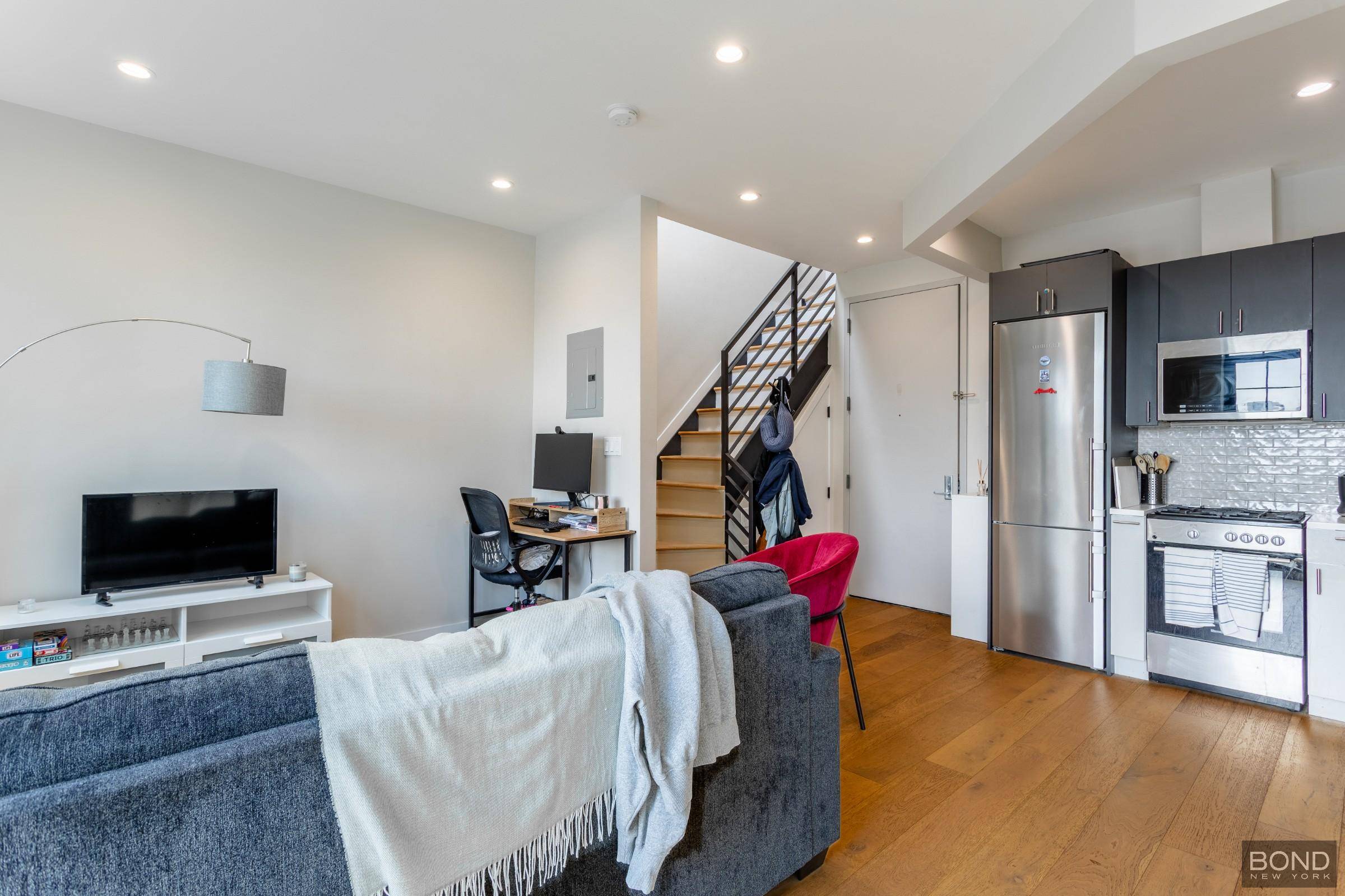 This stunning, sun drenched 1 bedroom duplex is located on the top floor of a well maintained walk up building in the heart of Bushwickjust two blocks from the Knickerbocker ...