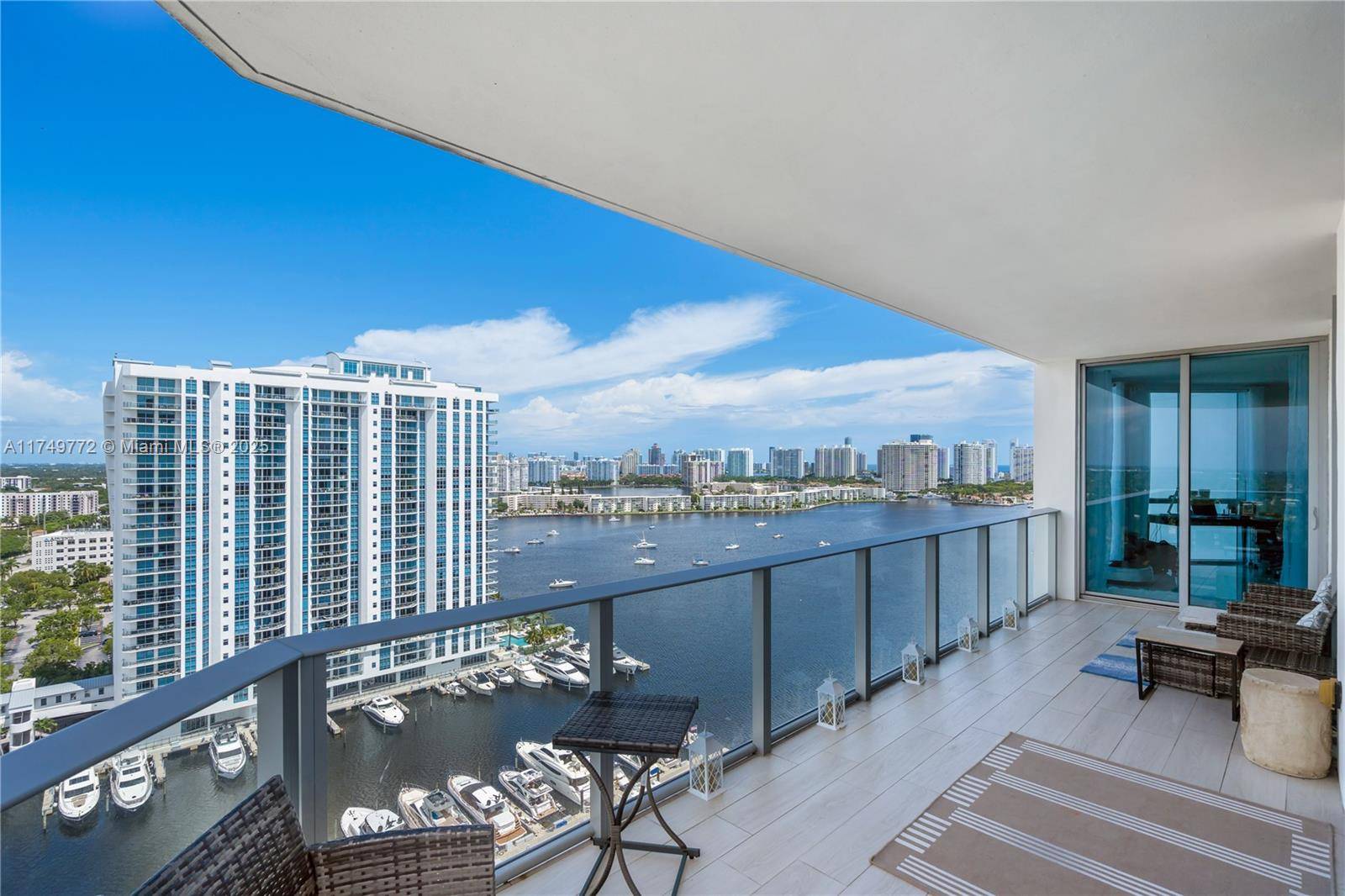 Stunning 2 Bed, 2. 5 Bath Corner Unit at Marina Palms !