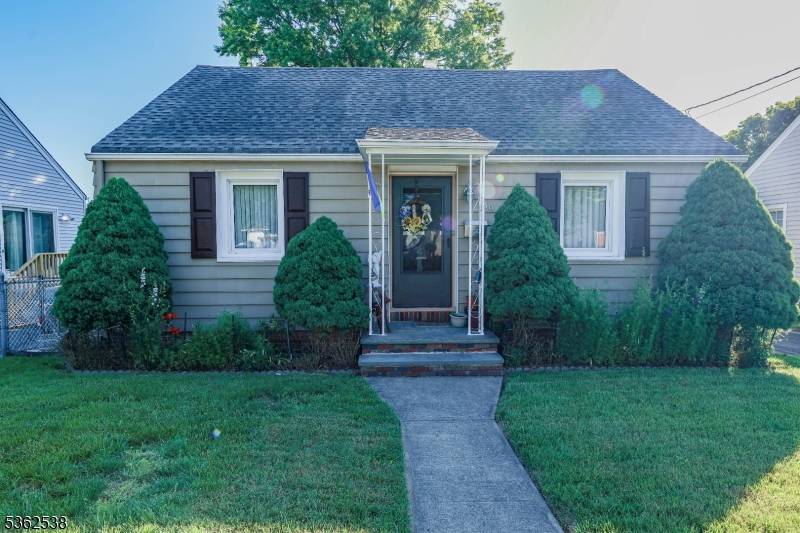 Charming renovated in 2019 house with 3 Bedrooms and 2 Bath located in a quiet area.